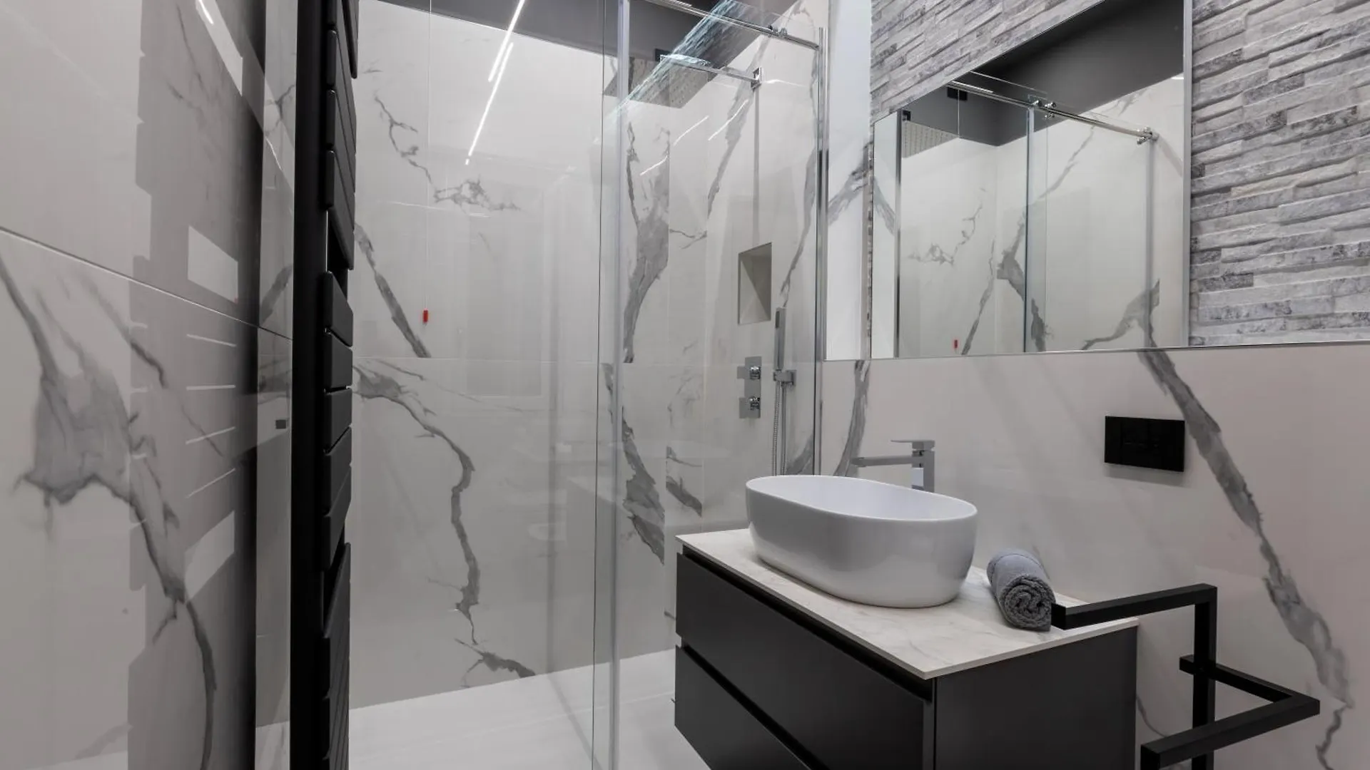 ゲストハウス Verona Borgo Roma Luxury Rooms & Apartment