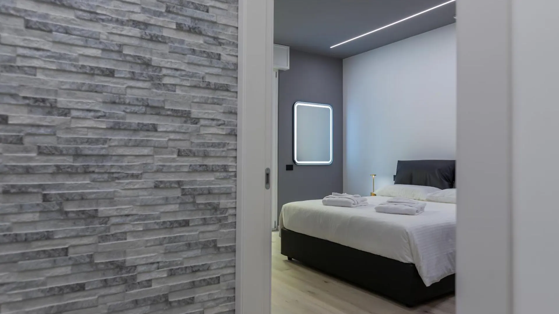 Verona Borgo Roma Luxury Rooms & Apartment